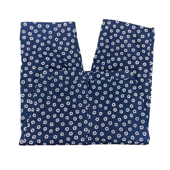 Alfred Dunner Petite Navy Blue Floral Cropped Pants - Size 10P - Picture 4 of 5